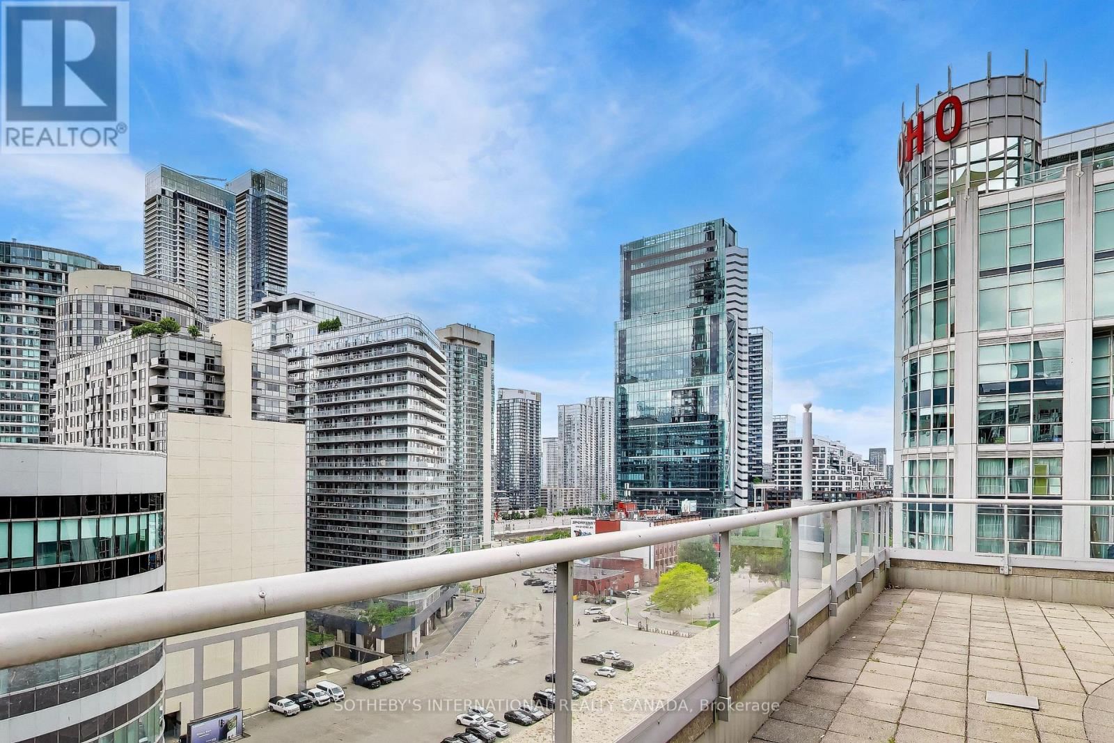 #1005 270 WELLINGTON STREET W - 33