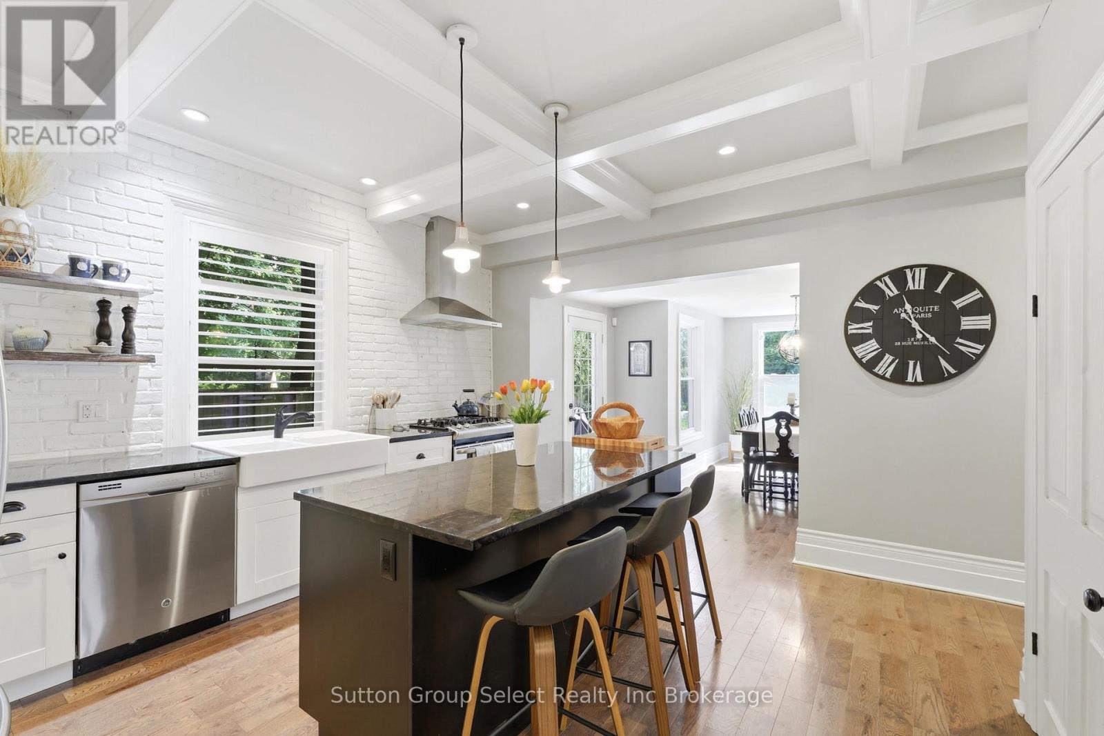 340 RIDOUT STREET S - 12