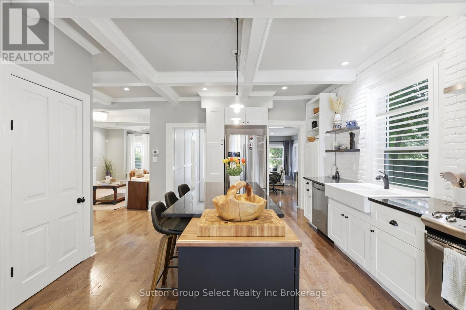 340 RIDOUT STREET S - 14