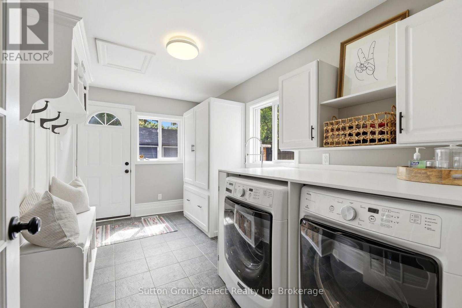 340 RIDOUT STREET S - 21