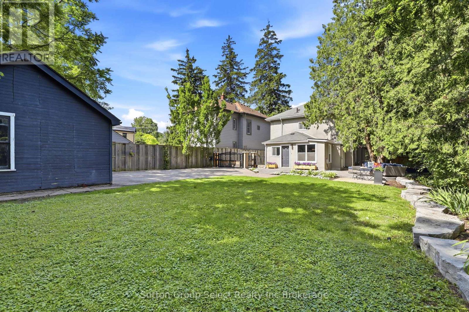 340 RIDOUT STREET S - 32