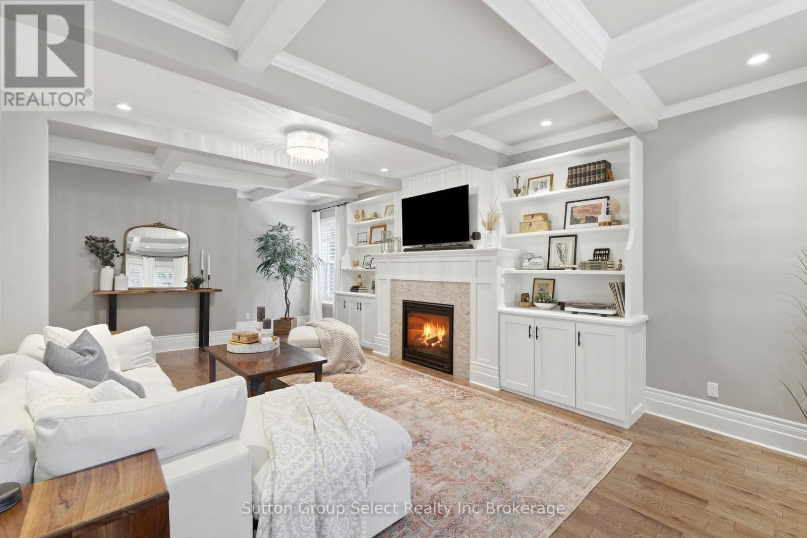 340 RIDOUT STREET S - 7