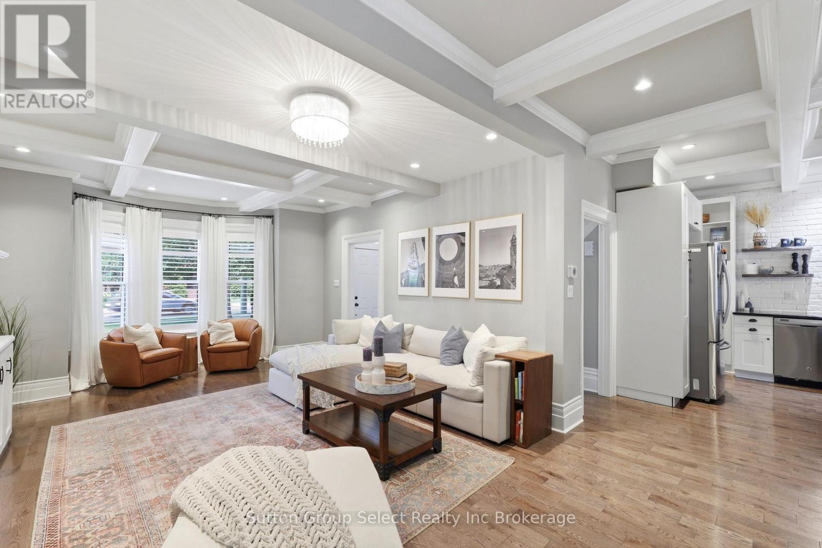 340 RIDOUT STREET S - 9