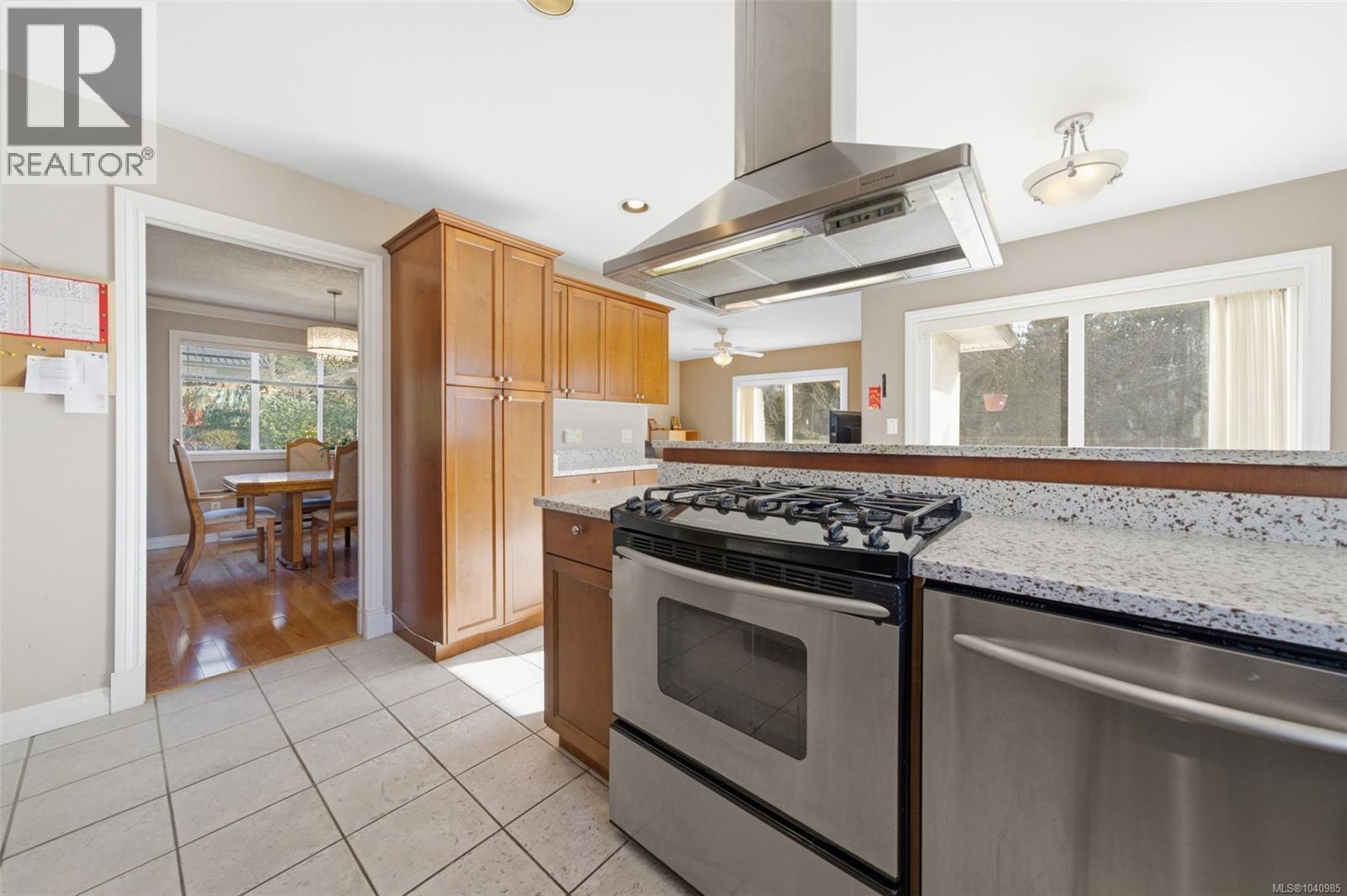 1185 Rock St - 10