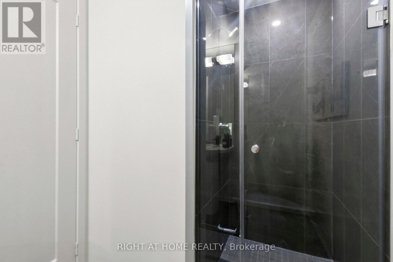 #2328 135 LOWER SHERBOURNE STREET - 25