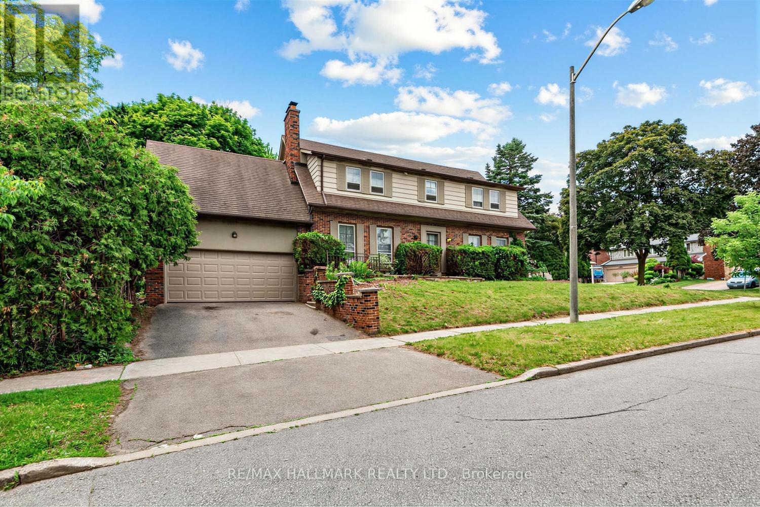 691 CONACHER DRIVE - 3