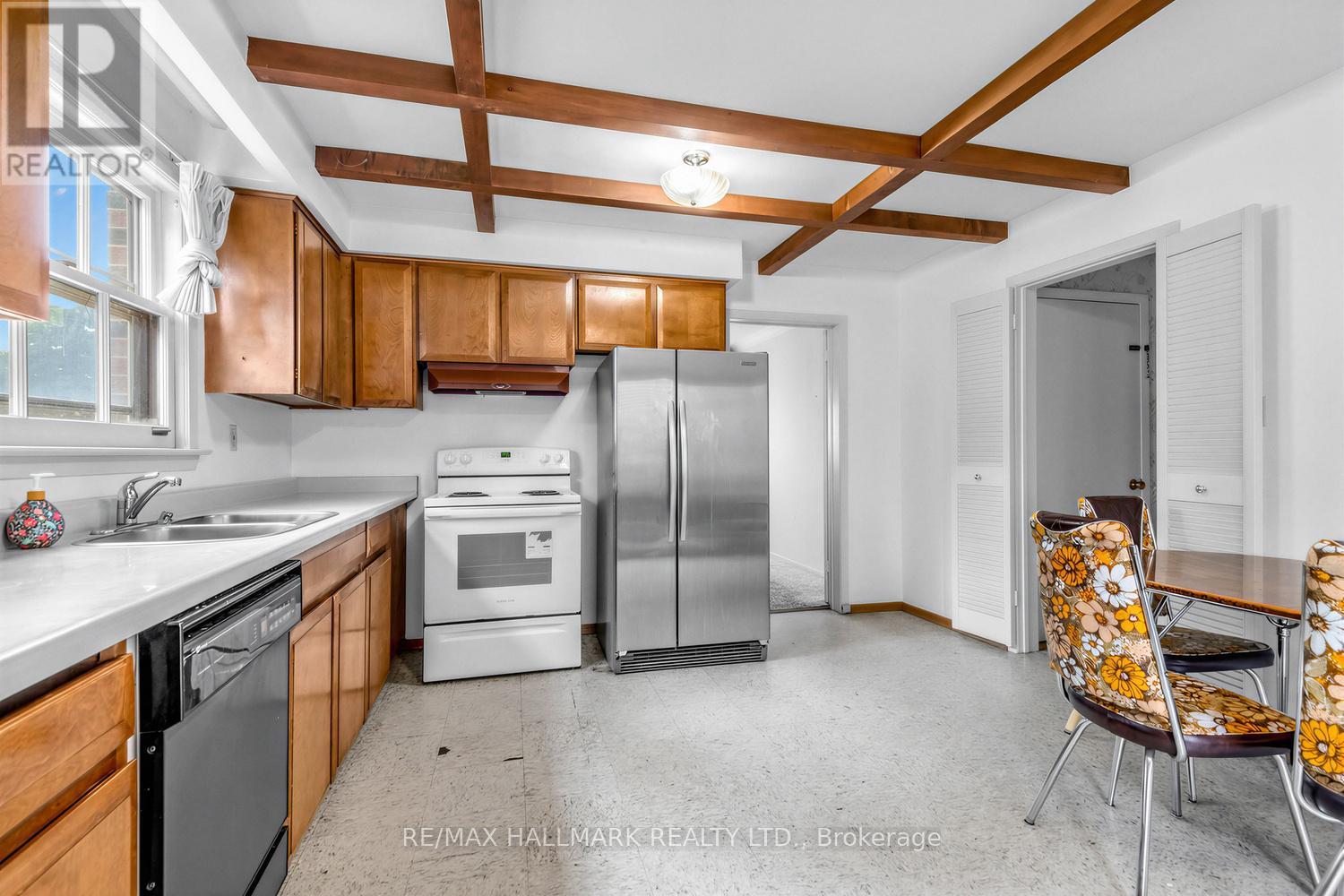 691 CONACHER DRIVE - 12