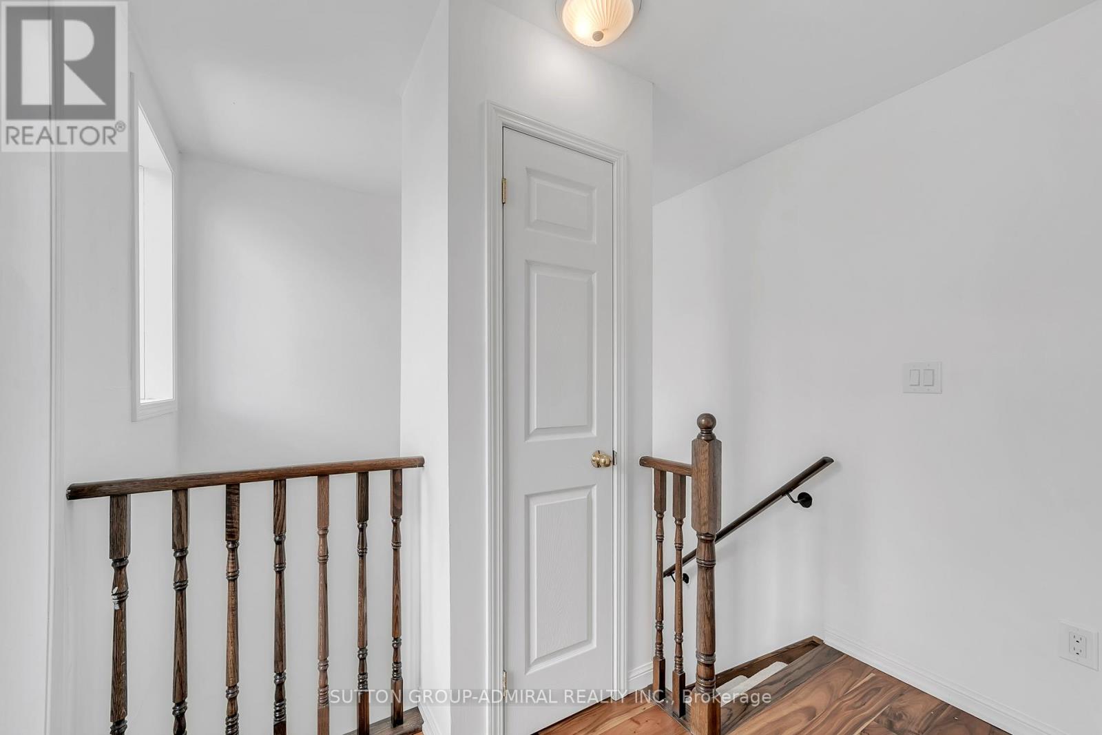 #305 639 LAWRENCE AVENUE - 24