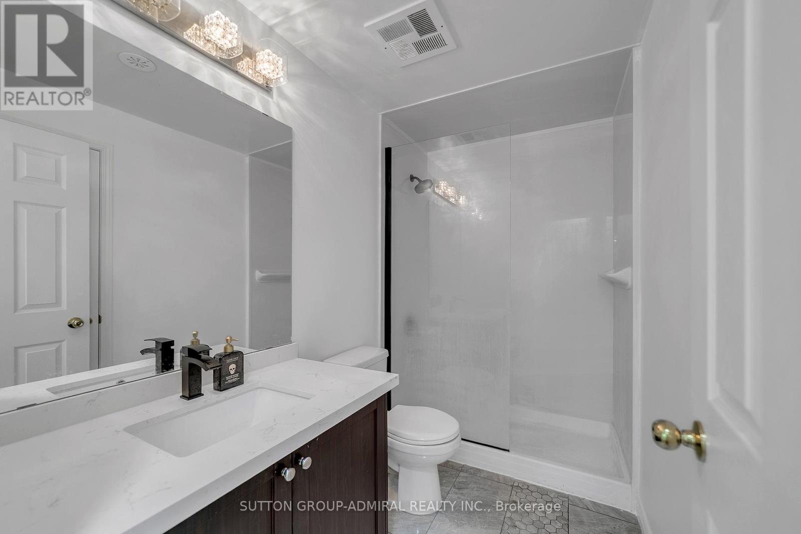#305 639 LAWRENCE AVENUE - 17