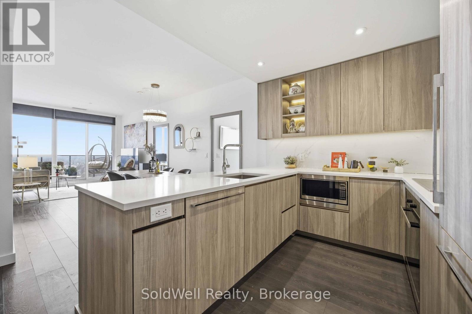 #2103 25 MCMAHON DRIVE - 10