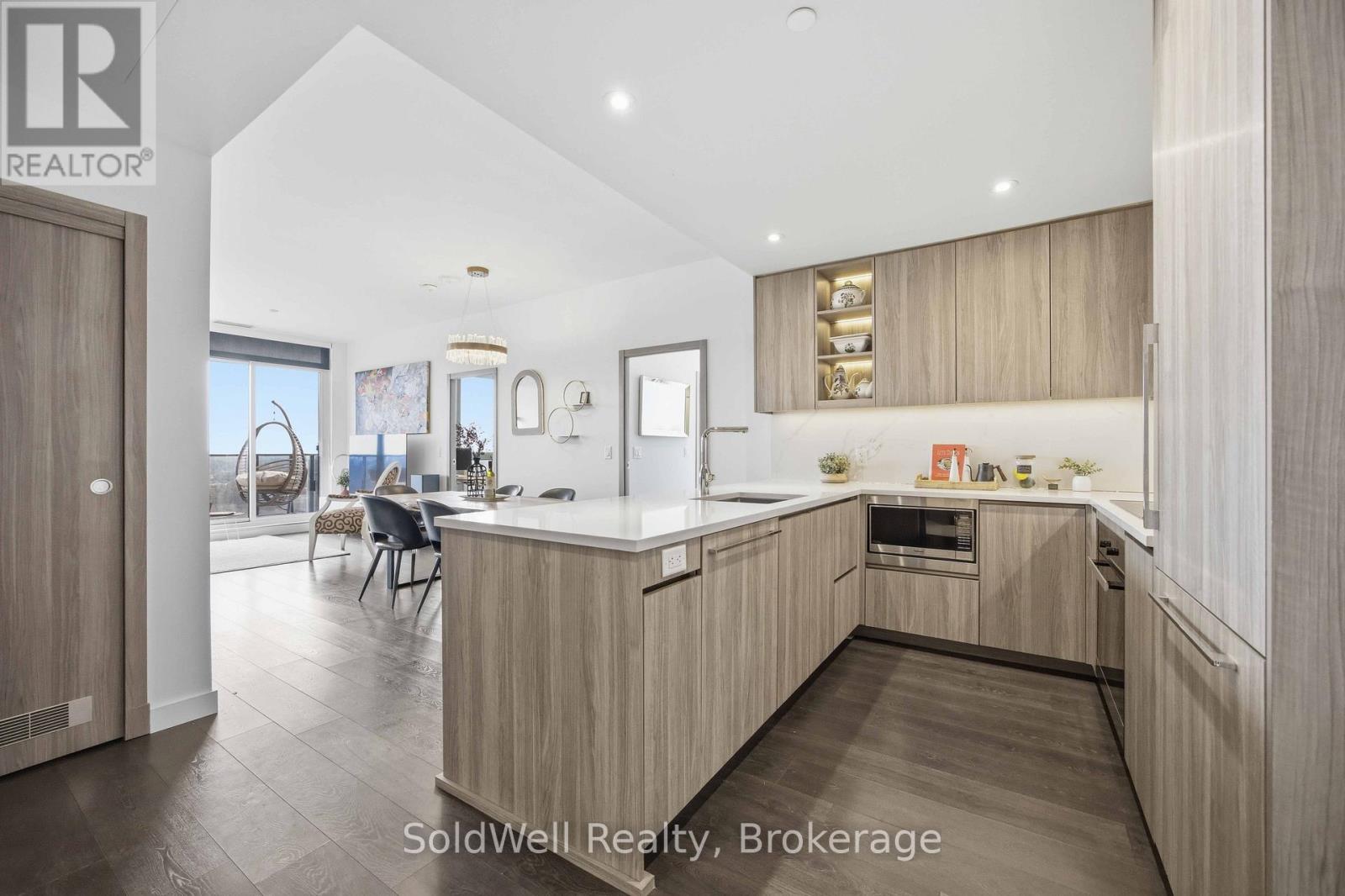 #2103 25 MCMAHON DRIVE - 1