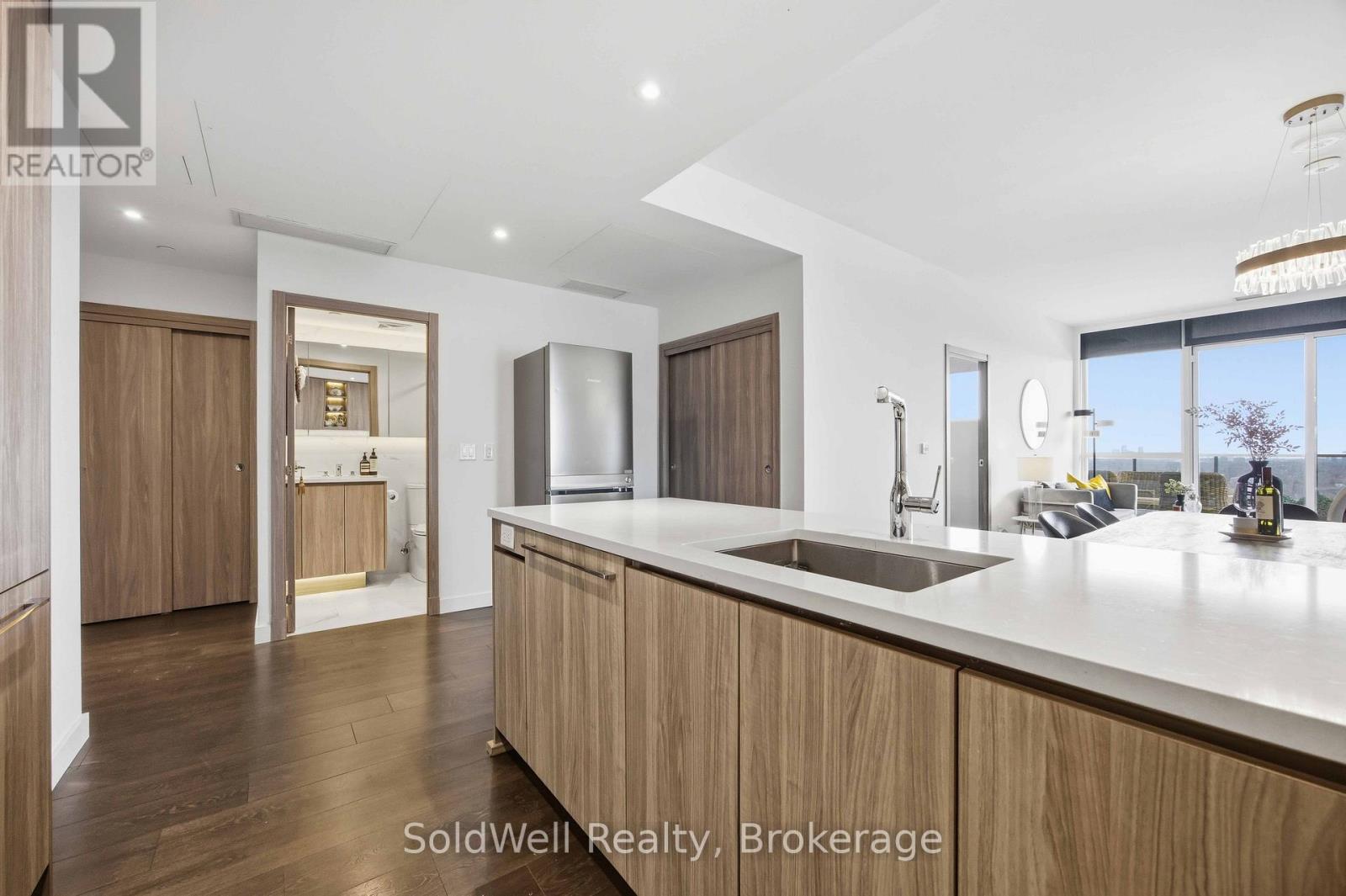 #2103 25 MCMAHON DRIVE - 12