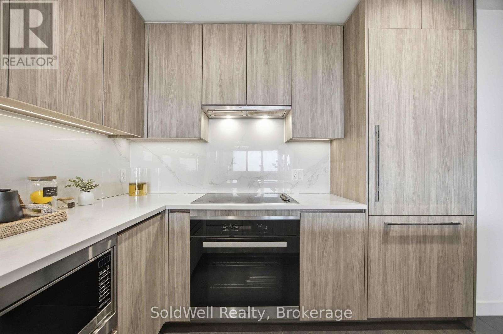 #2103 25 MCMAHON DRIVE - 13