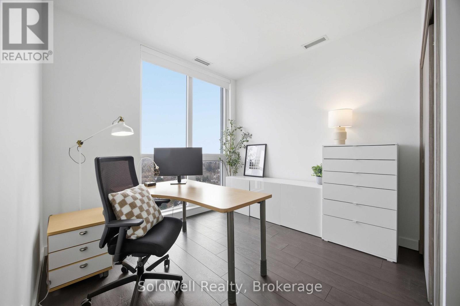 #2103 25 MCMAHON DRIVE - 21
