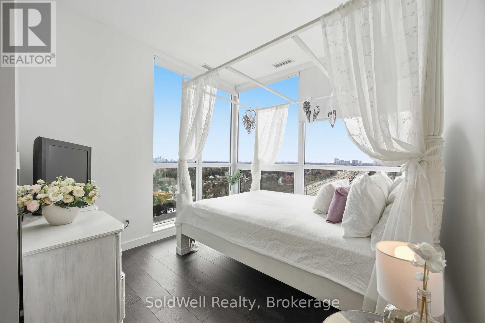 #2103 25 MCMAHON DRIVE - 24