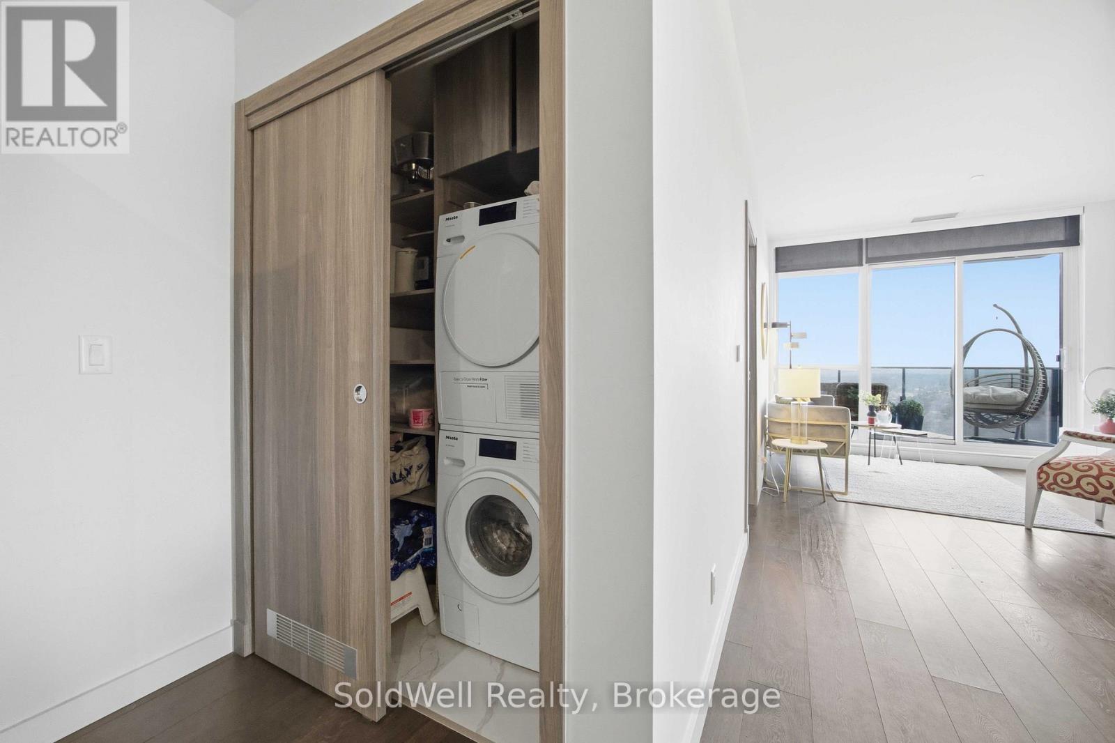 #2103 25 MCMAHON DRIVE - 23