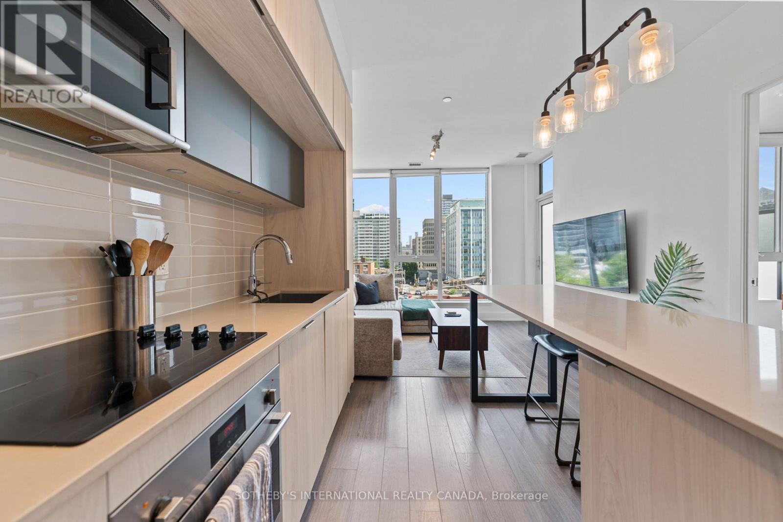 #412 1 BELSIZE DRIVE - 6