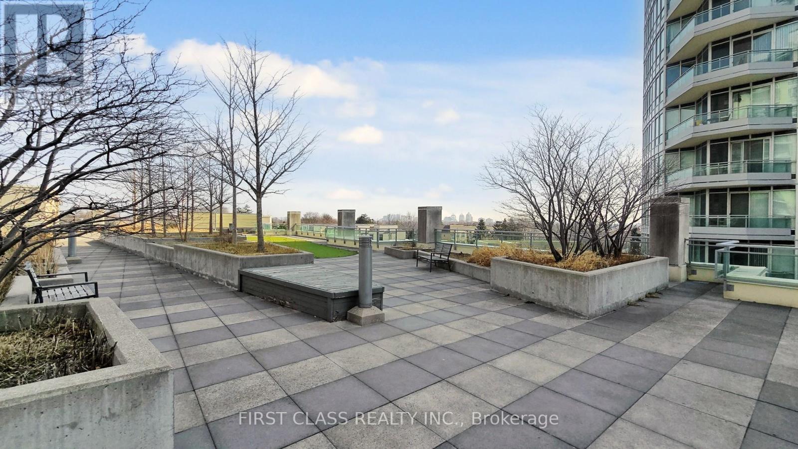 #612 18 HOLMES AVENUE - 28