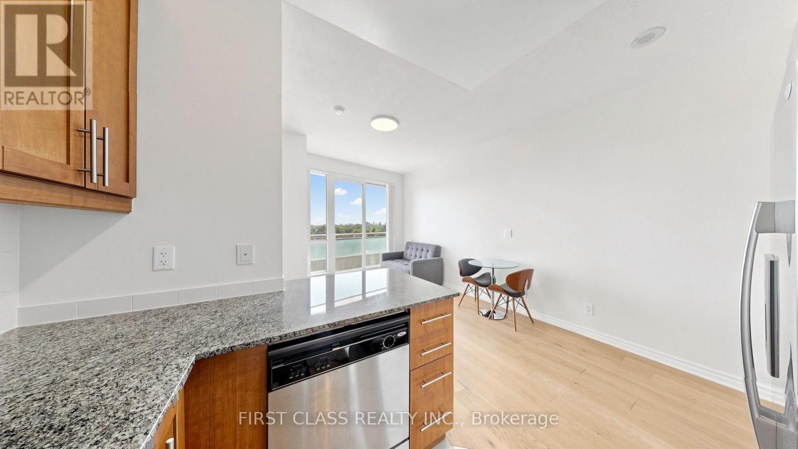 #612 18 HOLMES AVENUE - 7