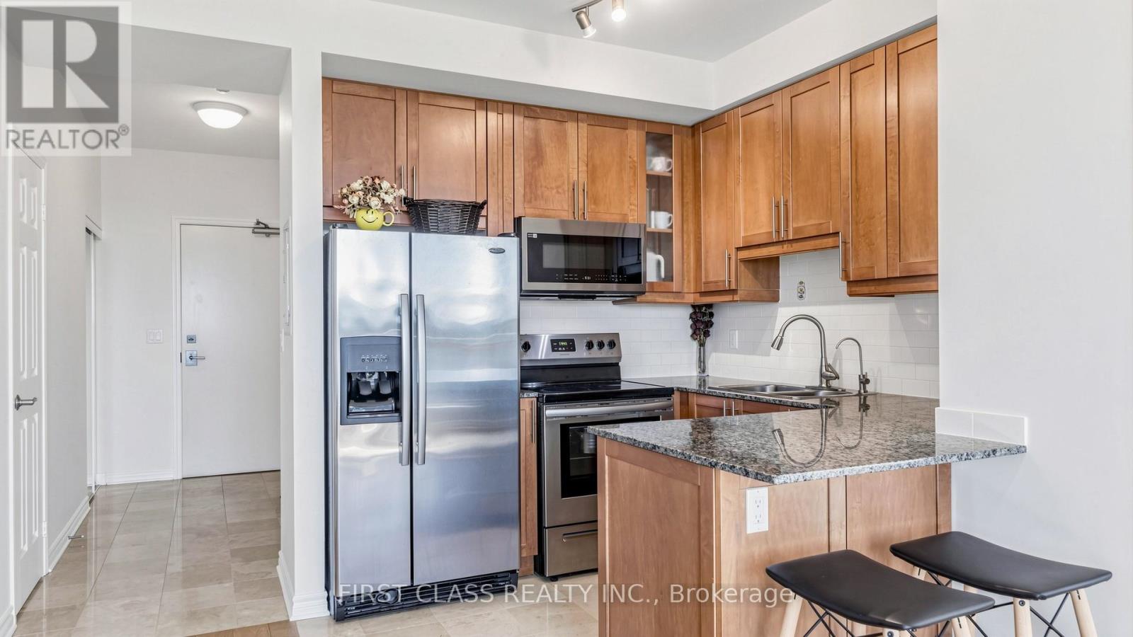 #612 18 HOLMES AVENUE - 4
