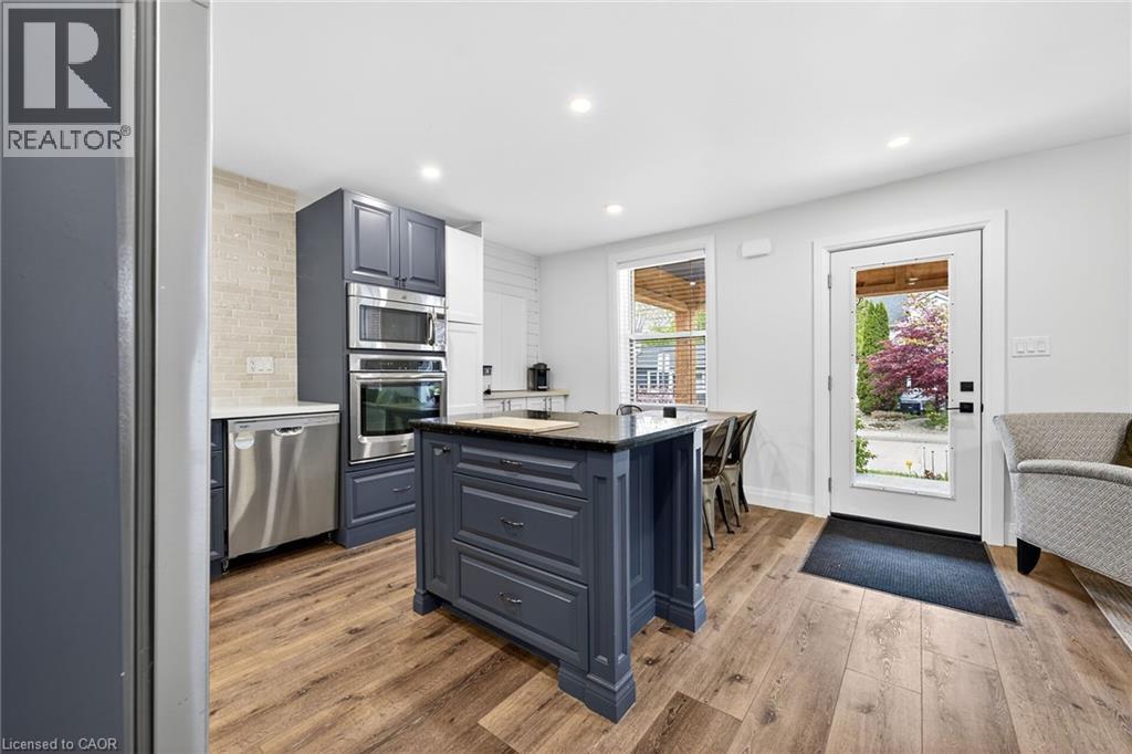 255 MACNAB Street - 15