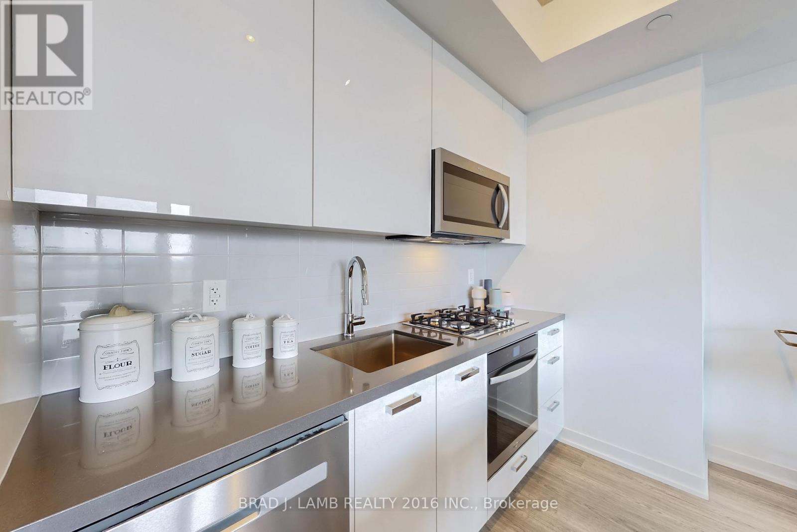 #1011 195 MCCAUL STREET - 10