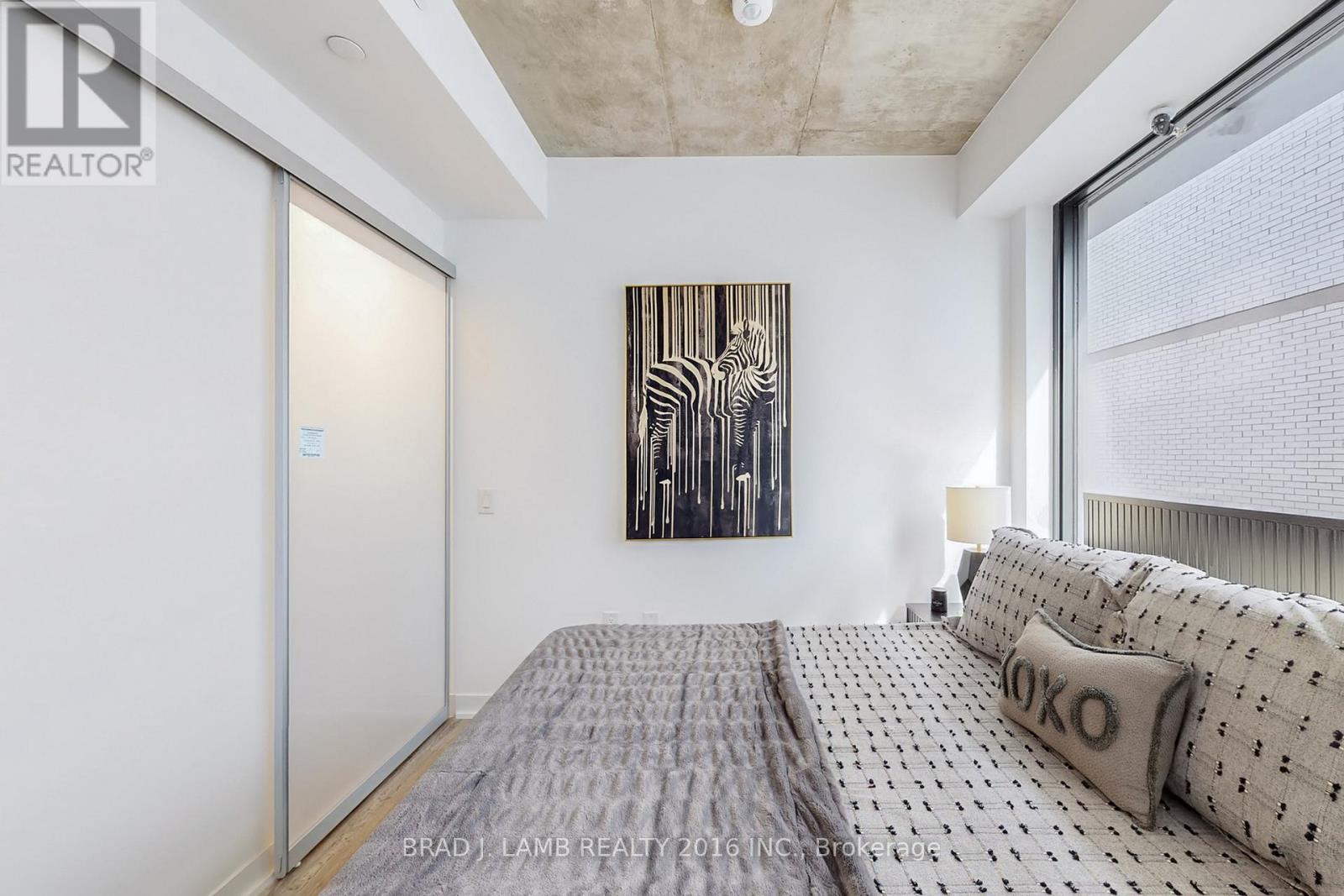 #1011 195 MCCAUL STREET - 13