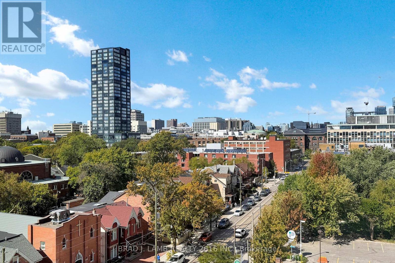 #705 195 MCCAUL STREET - 33
