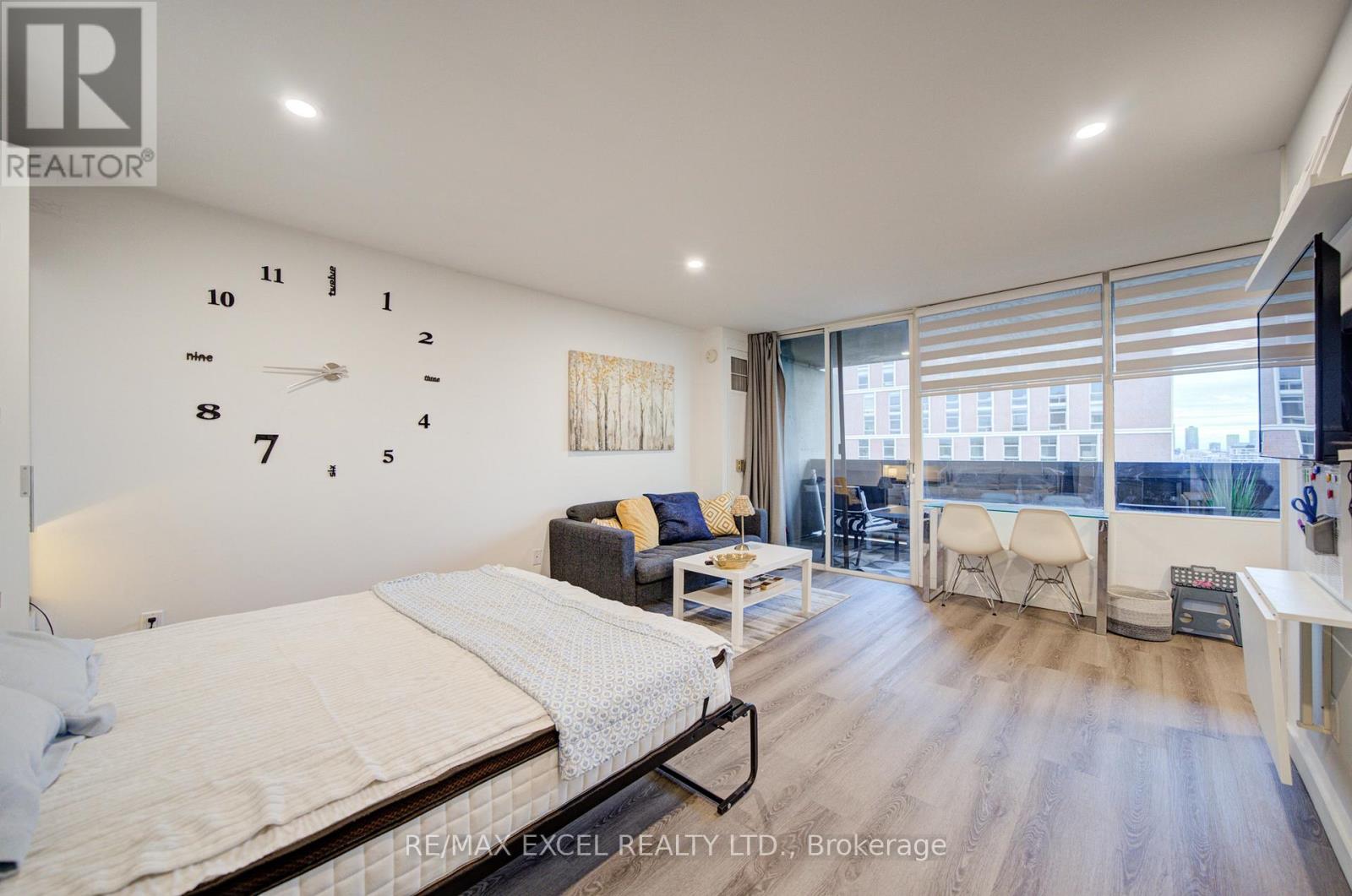 #1605 720 SPADINA AVENUE - 12