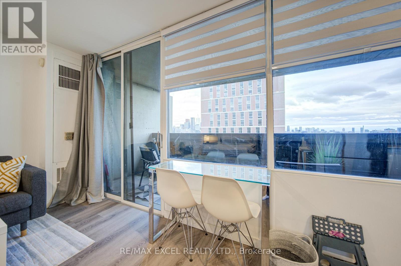#1605 720 SPADINA AVENUE - 28