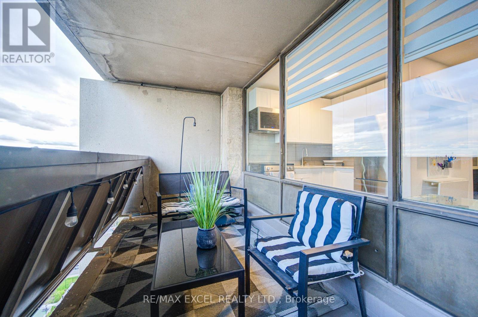 #1605 720 SPADINA AVENUE - 36