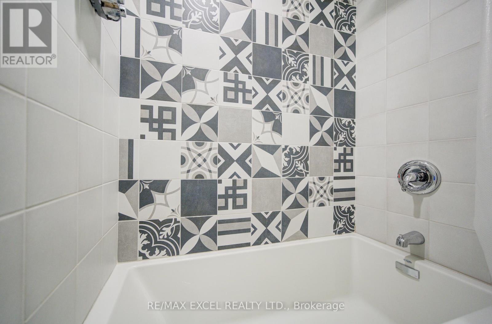 #1605 720 SPADINA AVENUE - 20