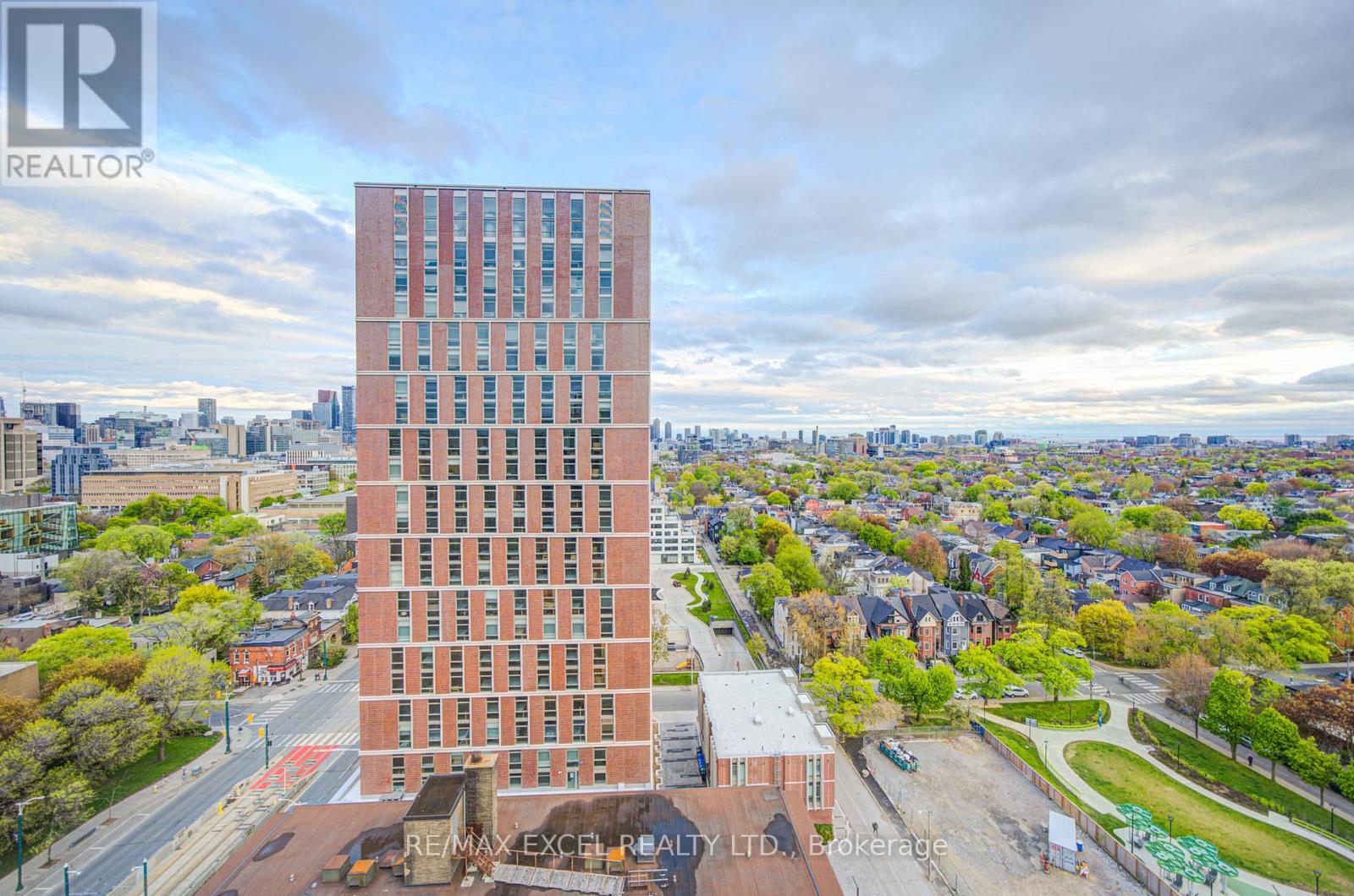 #1605 720 SPADINA AVENUE - 38