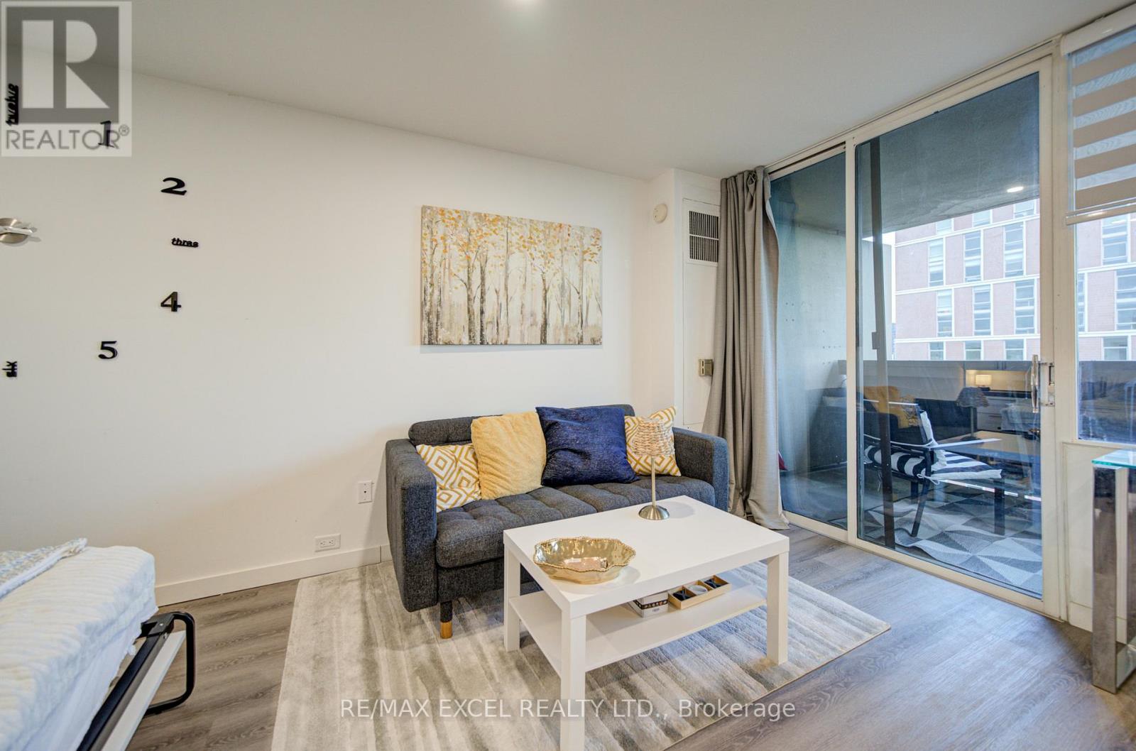 #1605 720 SPADINA AVENUE - 21