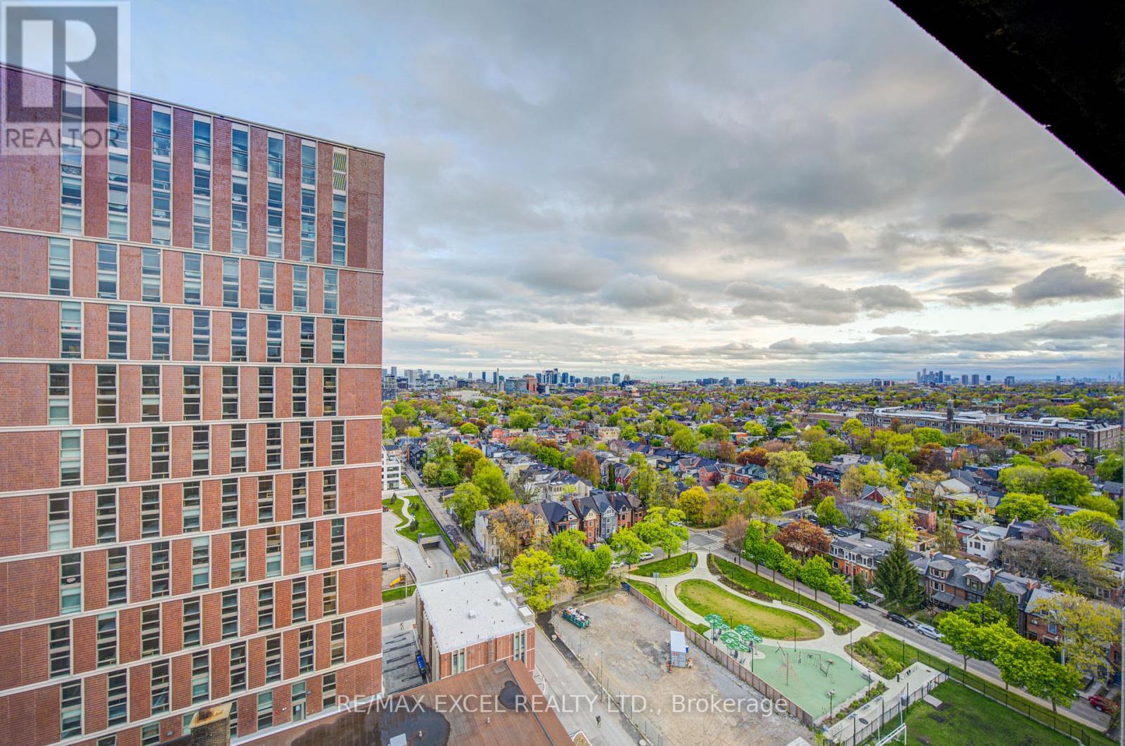 #1605 720 SPADINA AVENUE - 39