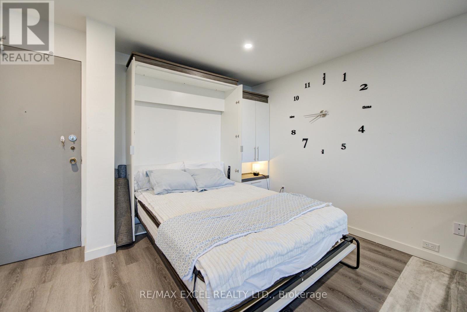#1605 720 SPADINA AVENUE - 13