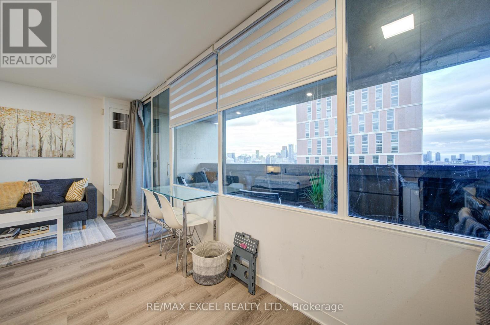 #1605 720 SPADINA AVENUE - 32