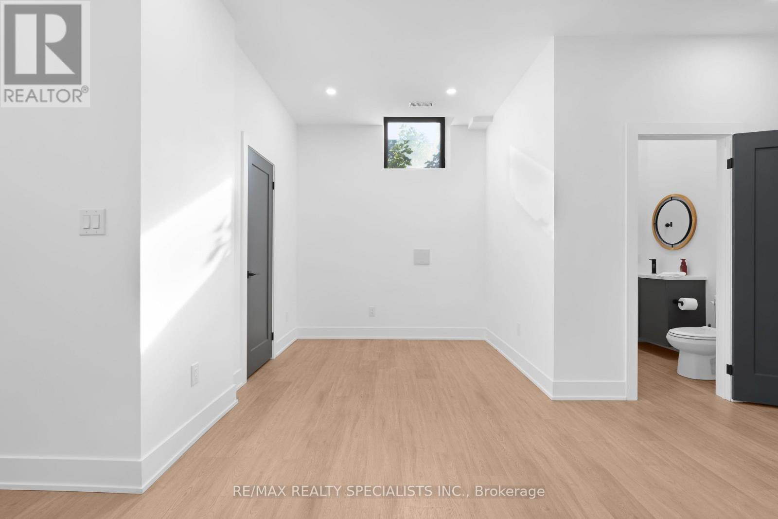 997 MOUNT PLEASANT ROAD - 40