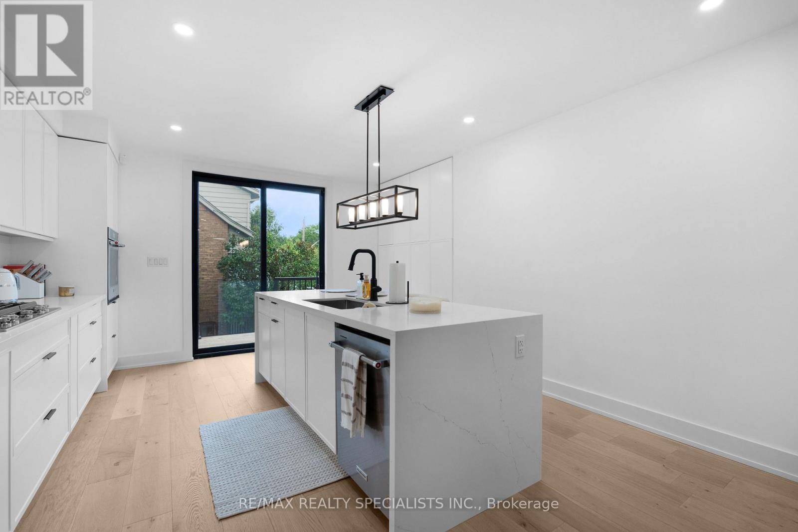 997 MOUNT PLEASANT ROAD - 14