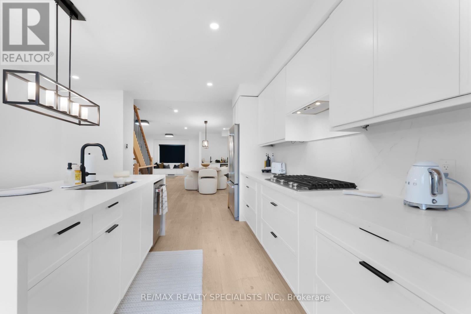 997 MOUNT PLEASANT ROAD - 18
