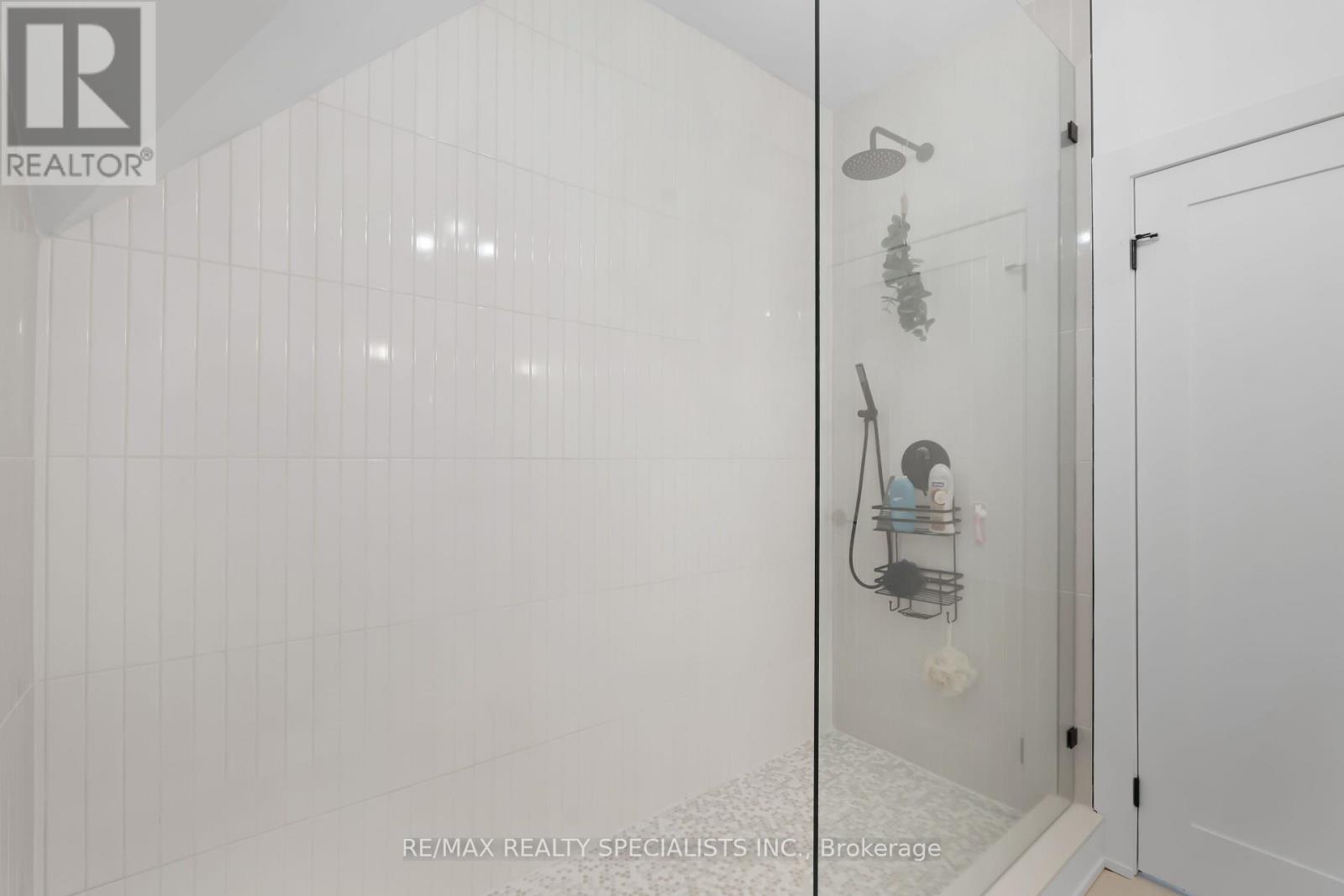 997 MOUNT PLEASANT ROAD - 31