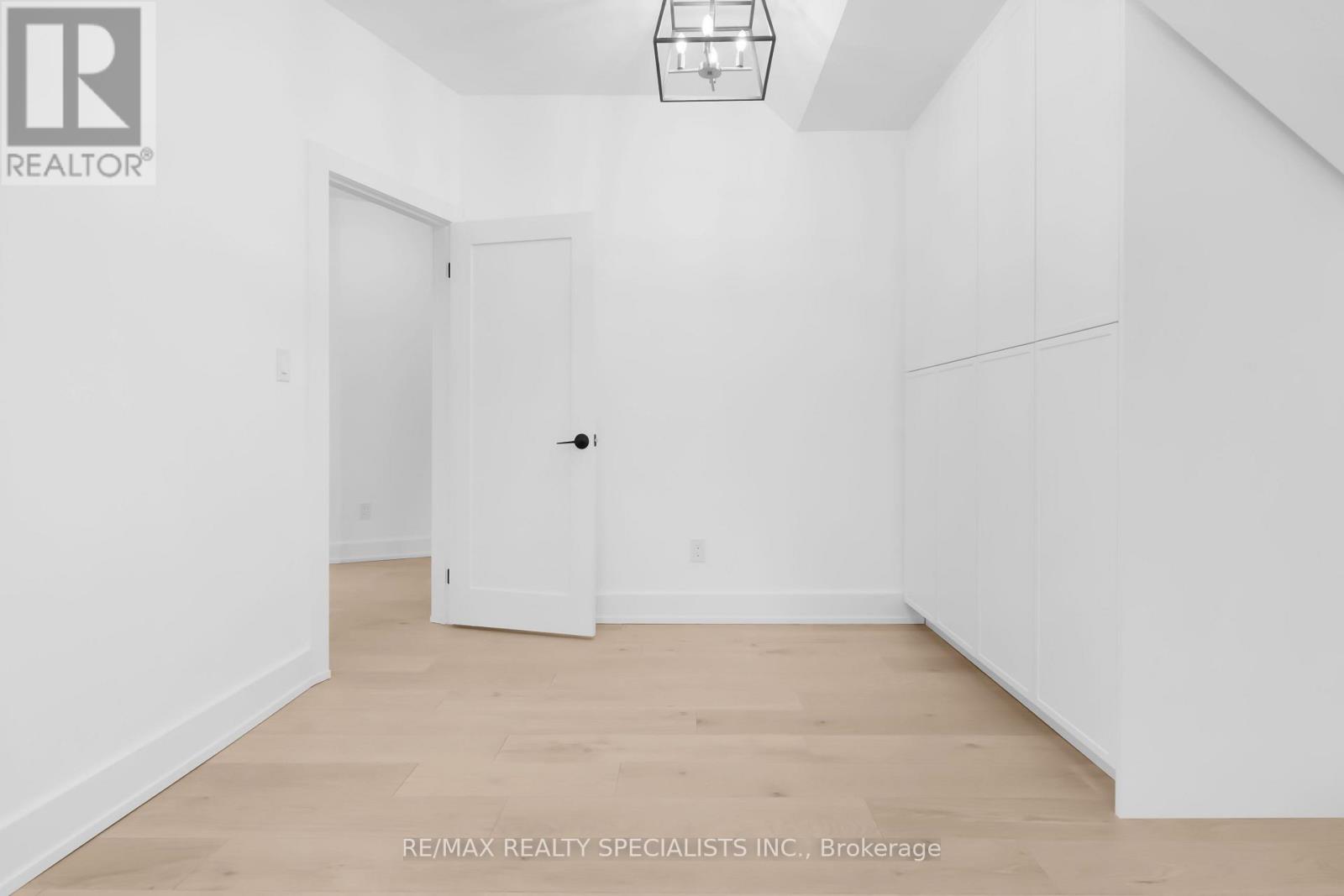 997 MOUNT PLEASANT ROAD - 29