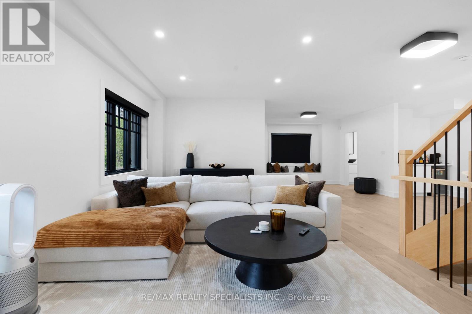 997 MOUNT PLEASANT ROAD - 9