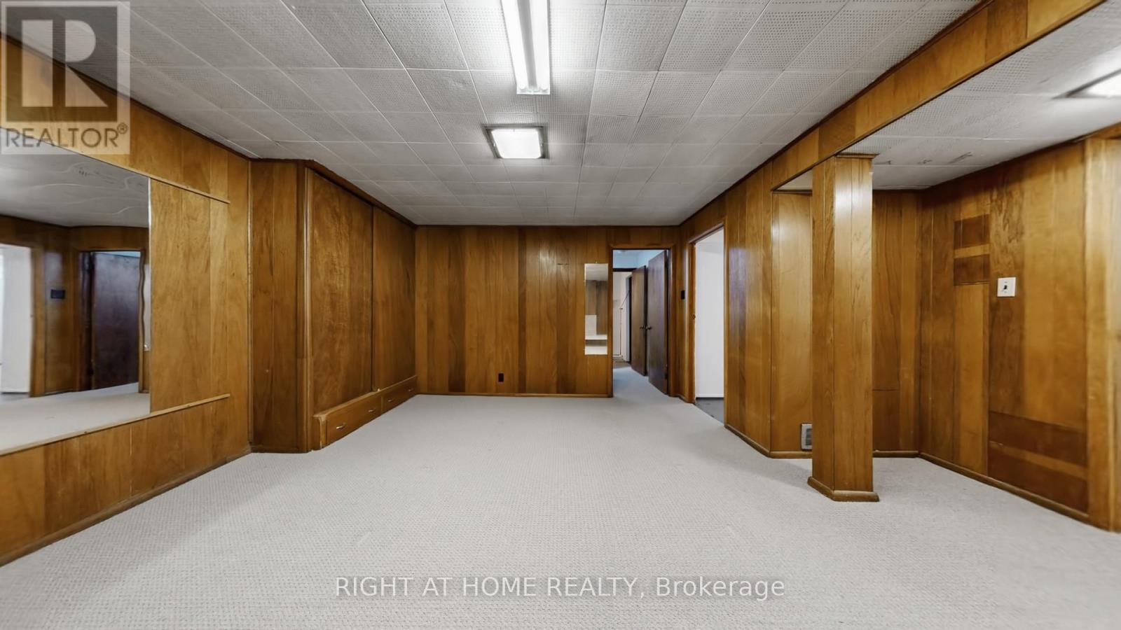 33 SANDERLING PLACE - 36