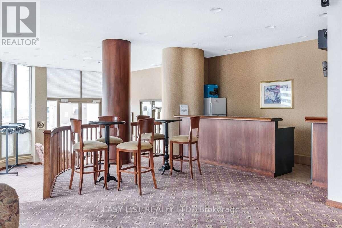 #1916 1055 BAY STREET - 18
