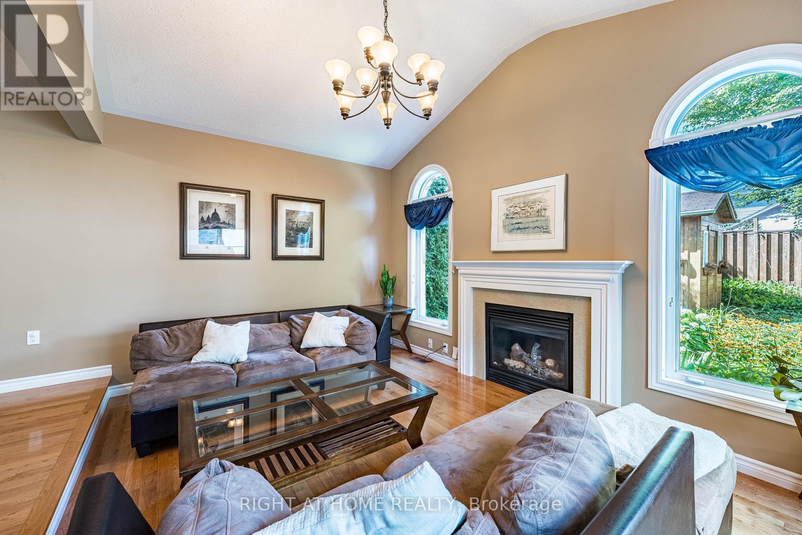 1352 WADEBRIDGE CRESCENT - 13