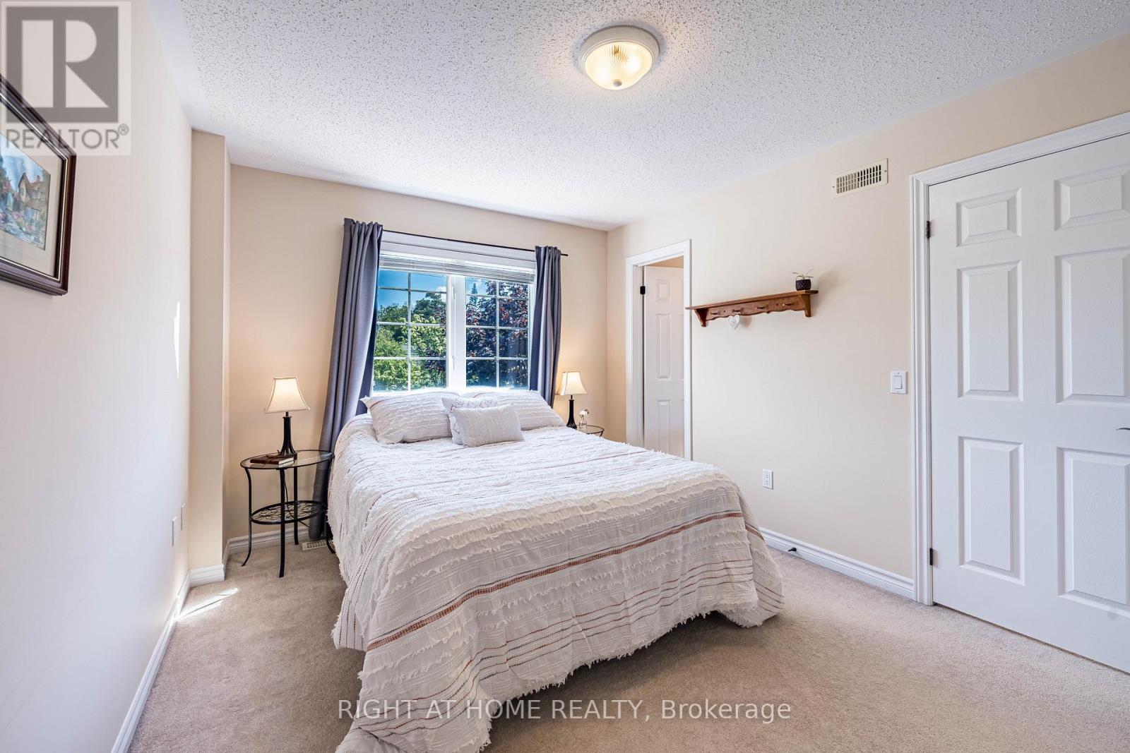 1352 WADEBRIDGE CRESCENT - 18