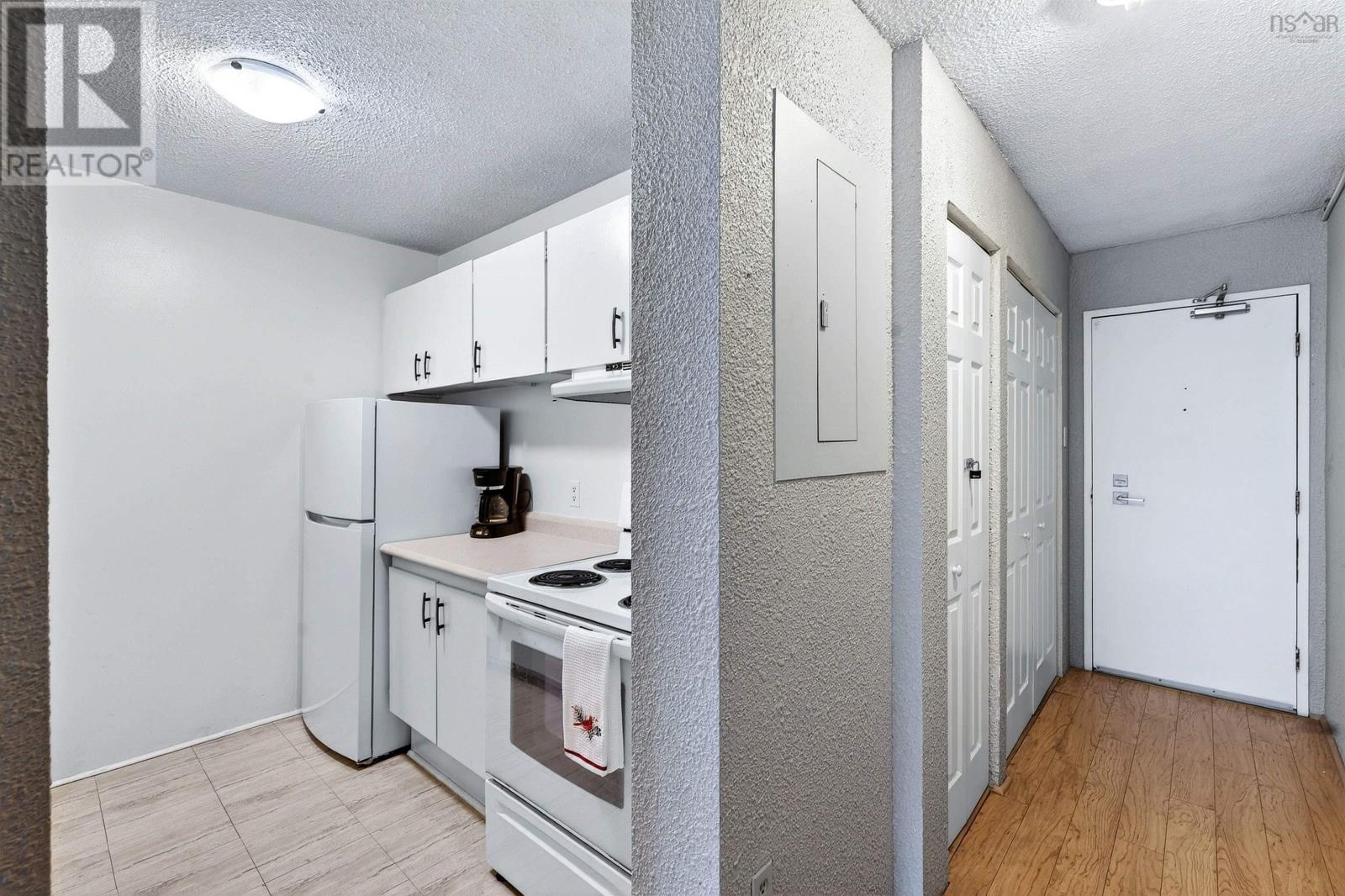 #303 5572 North Ridge Road - 25