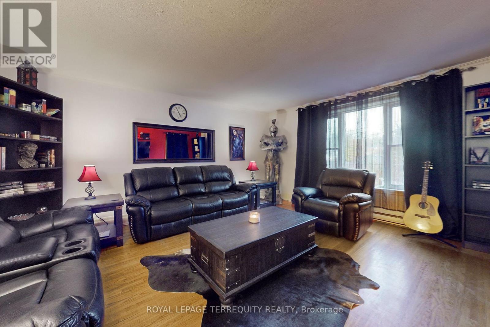 29 LOVE CRESCENT - 17