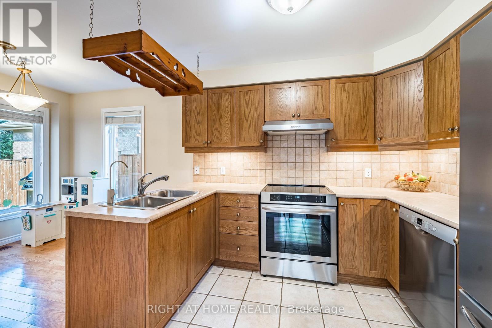 1352 WADEBRIDGE CRESCENT - 8